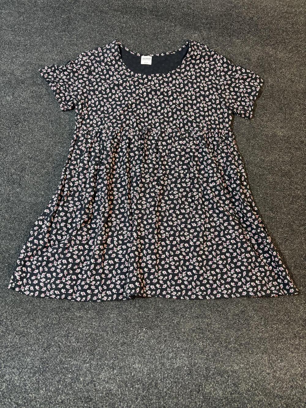 Sostanza Dress Womens M Black Floral Fit & Flare Short Sleeve Rayon Casual